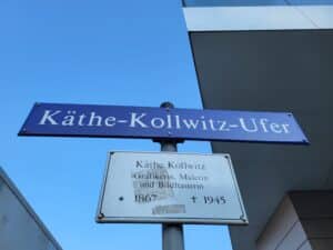 Straßenschild Käthe-Kollwitz-Ufer