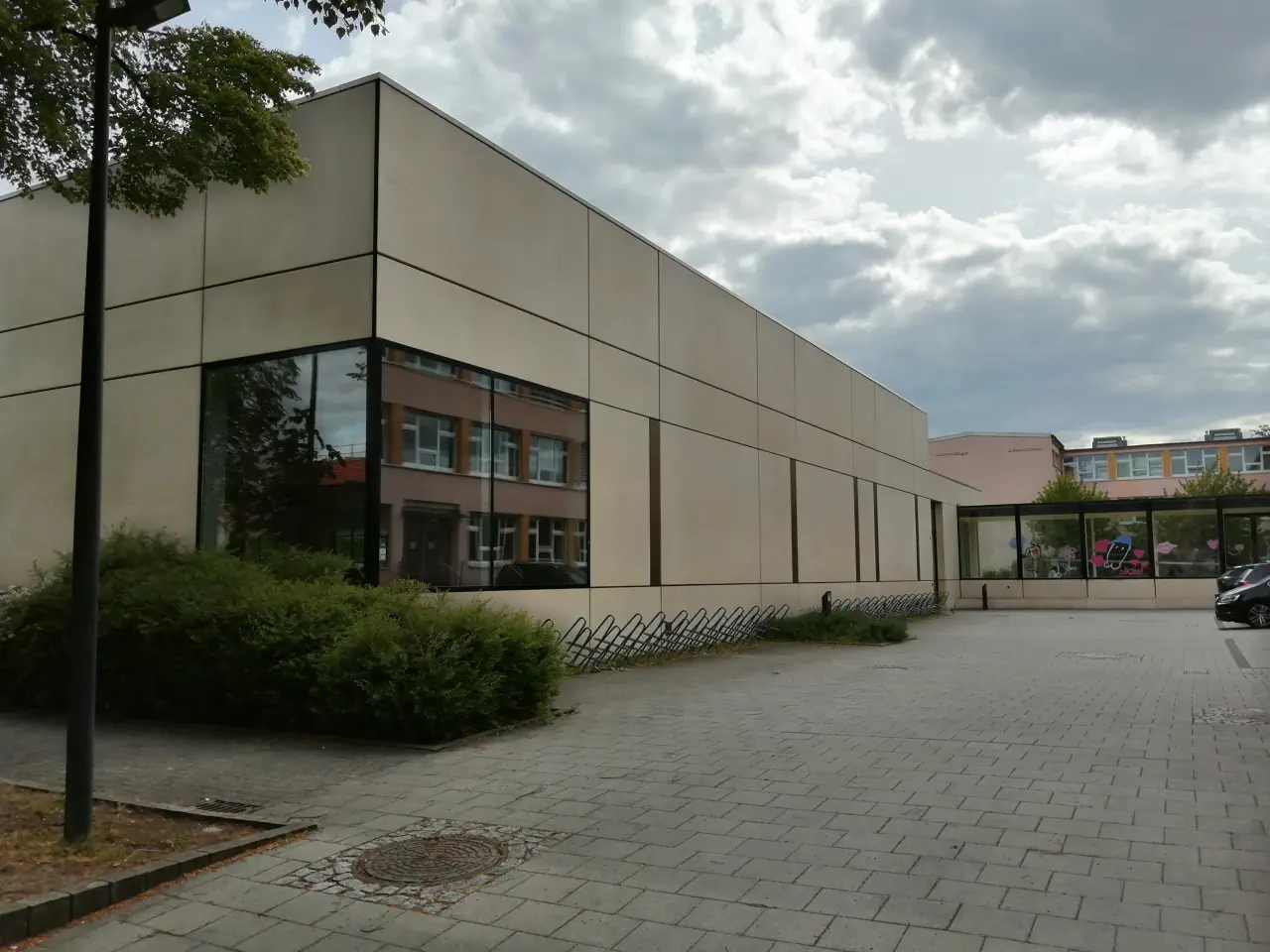 Aula Schulstandort Pfotenhauerstr. 42